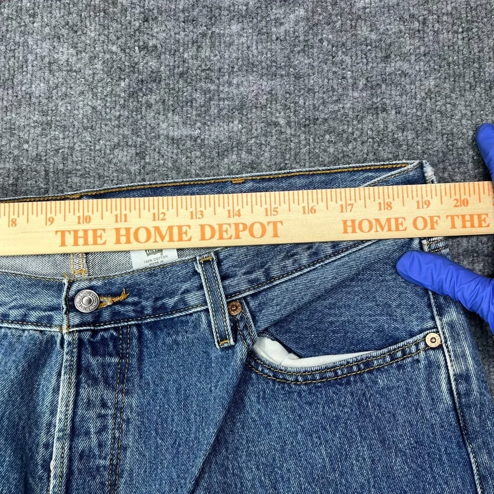 Vintage 2006 Levi's 501‎ Jeans Blue Denim Classic Straight Button Fly Y2K 38X31